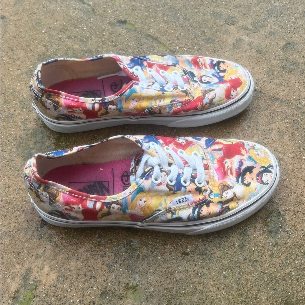 VANS x Disney Princess Old School Sneaker Shoe Women's Size 7 Men's Size 5.5 - Picture 2 of 9